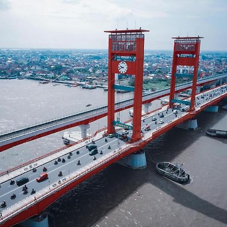 Hotel Sriwijaya 99 Palembang Dış mekan fotoğraf
