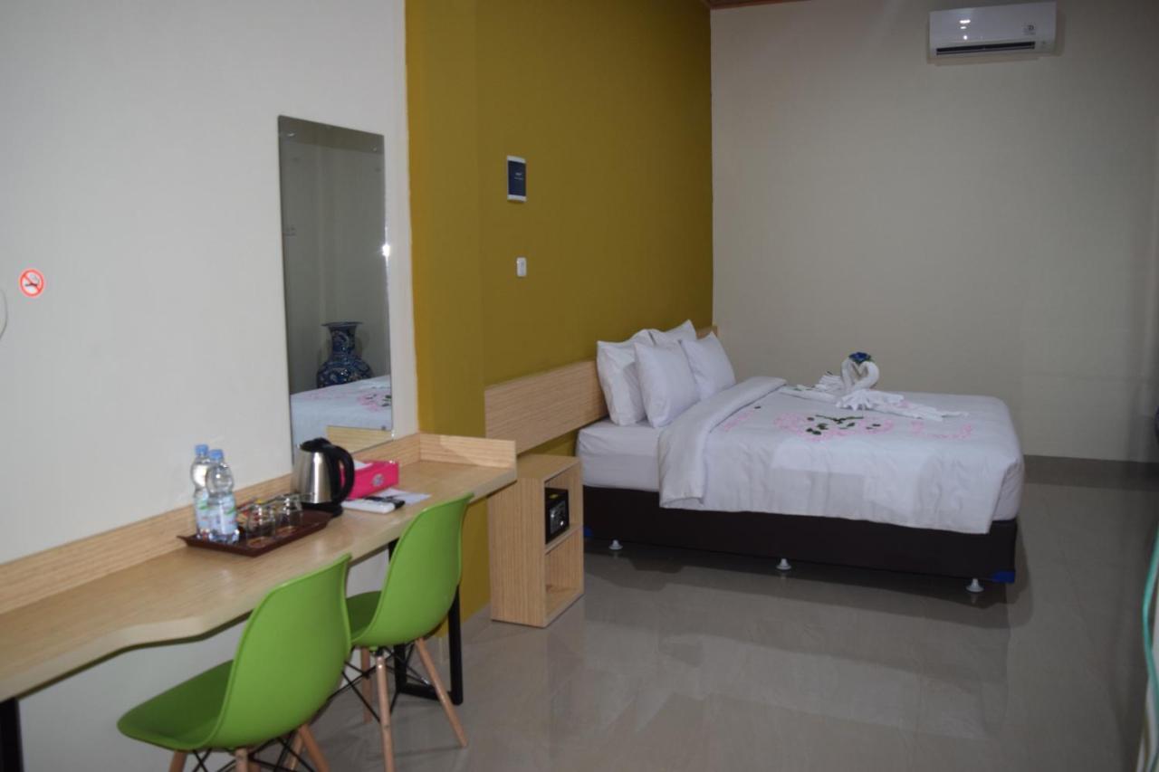 Hotel Sriwijaya 99 Palembang Dış mekan fotoğraf