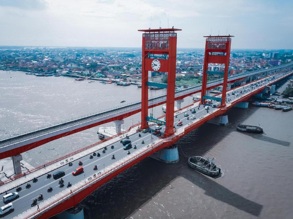 Hotel Sriwijaya 99 Palembang Dış mekan fotoğraf
